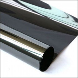 Pellicola adesiva - 50 cm x 10 m - protezione UV medio/alta - trasparenza medio bassa -  riflettente/nero - Patifix