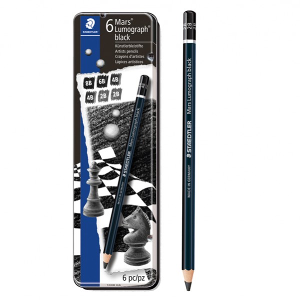 Matita di grafite tipo carboncino Mars Lumograph Black - 4 gradazioni - Staedtler - conf. 6 pezzi Matita di grafite tipo carboncino Mars Lumograph Black - 4 gradazioni - Staedtler - conf. 6 pezzi