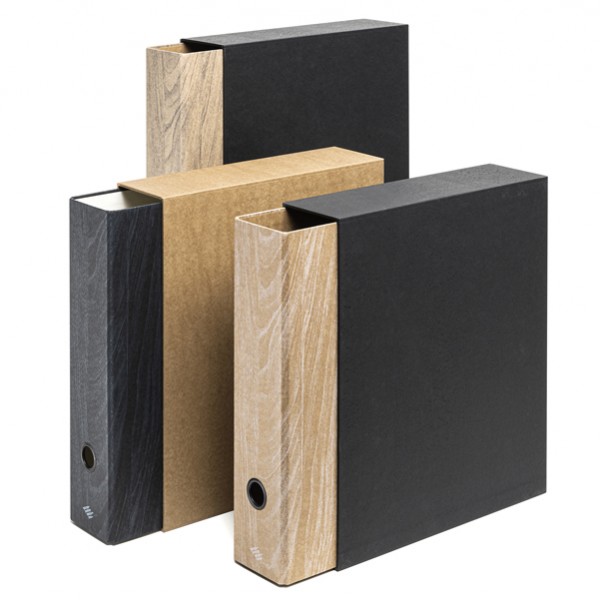 Registratore con custodia Wood - 23 x 33 cm - dorso 8 cm - colori assortiti - Colorosa Registratore con custodia Wood - 23 x 33 cm - dorso 8 cm - colori assortiti - Colorosa