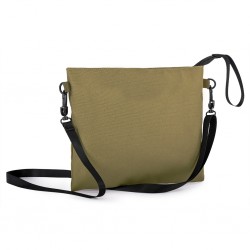 dal design lineare e giovanile, con tracolla regolabile e staccabile a mezzo moschettoni in plastica. Con chiusura a zip