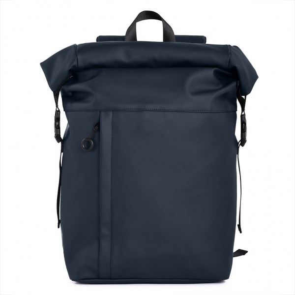 ampio scomparto principale con tasca interna imbottita per portatile, chiusura con bottone magnetico e con fibbie laterali in plastica, tasca frontale con chiusura a zip. Schienale e spallacci imbottiti con materiale traspirante NY (blu navy)